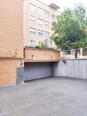 Parking coche en Campo de Tiro. Boxplaza de garaje en venta en leganés