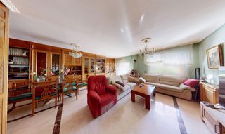 Towny house in Valdepelayo-Montepinos-Arroyo Culebro. Casa en venta en leganés