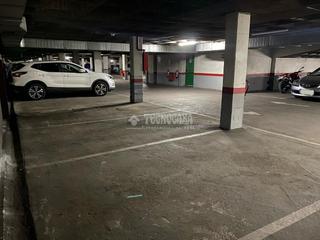 Parking coche en Descubridores-Escritores. Boxplaza de garaje en venta en leganés