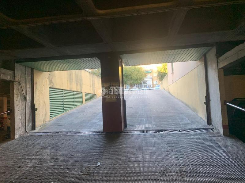 Foto 752b72a9-aaaf-44ae-b1c4-8de94a77d7a6. Aparcament cotxe a Descubridores-Escritores Leganés