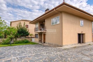 Haus in Lastrilla (La). Casa en venta en segovia