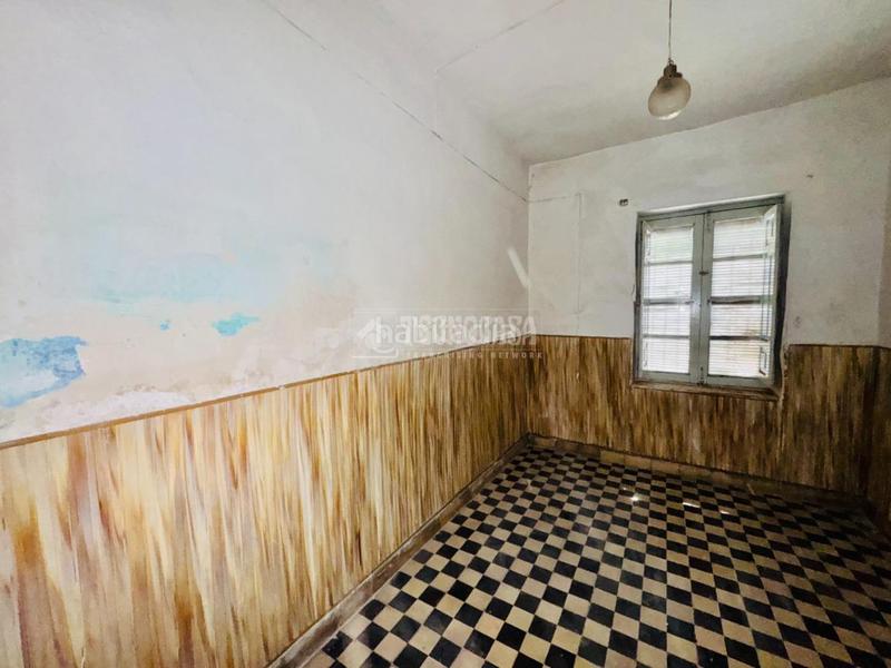 Foto a8b05be4-1208-4882-9ee2-9d943d8478fa. Casa pareada casa en venta en Via Romana Segovia