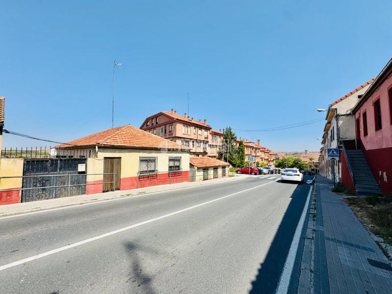 Foto a9eea76f-0bae-4e72-9973-de12b6325d27. Casa pareada casa en venta en Via Romana Segovia