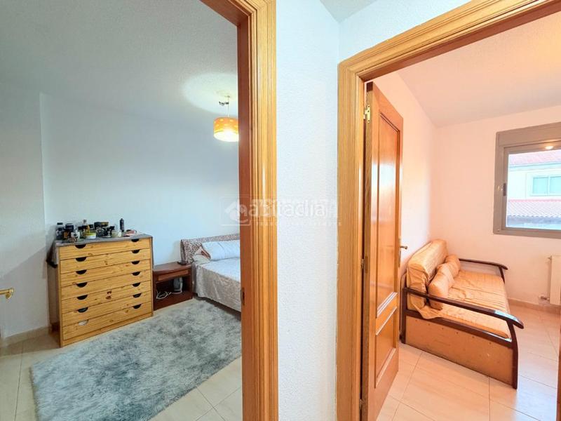 Foto c43e25ad-456a-4d6d-a397-2b666c7ce0af. Pis amb aparcament a Cantimpalos