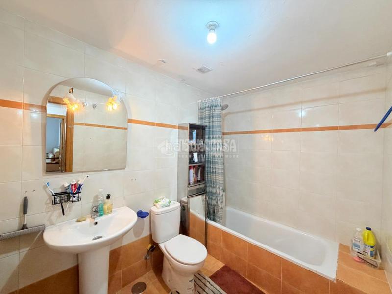 Foto f11e7054-732a-4dc9-843a-24ae104809e0. Pis amb aparcament a Cantimpalos