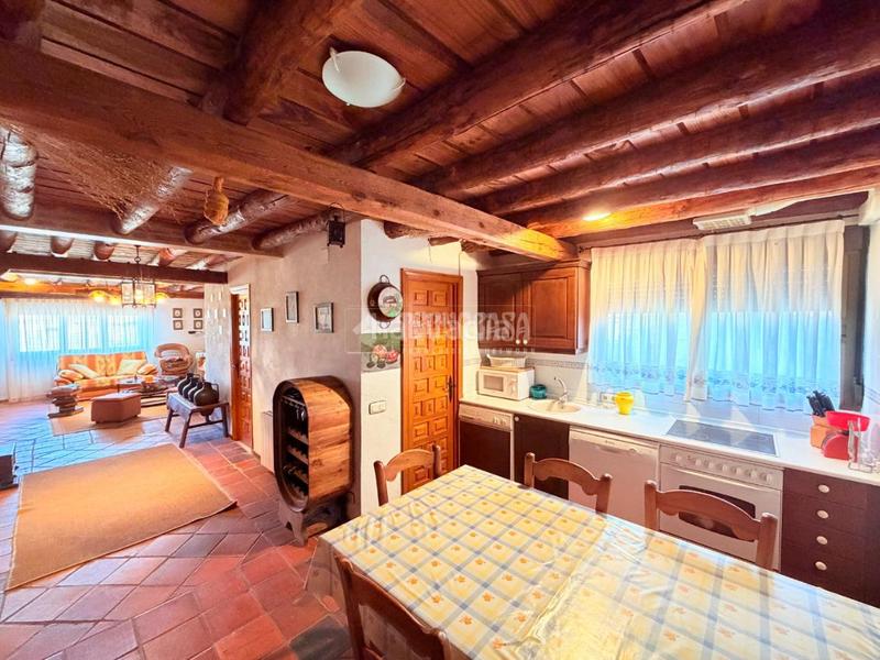 Foto 47058a37-3dd5-416c-961e-7aff90a82620. Masía casa rural en venta en Adrada de Pirón