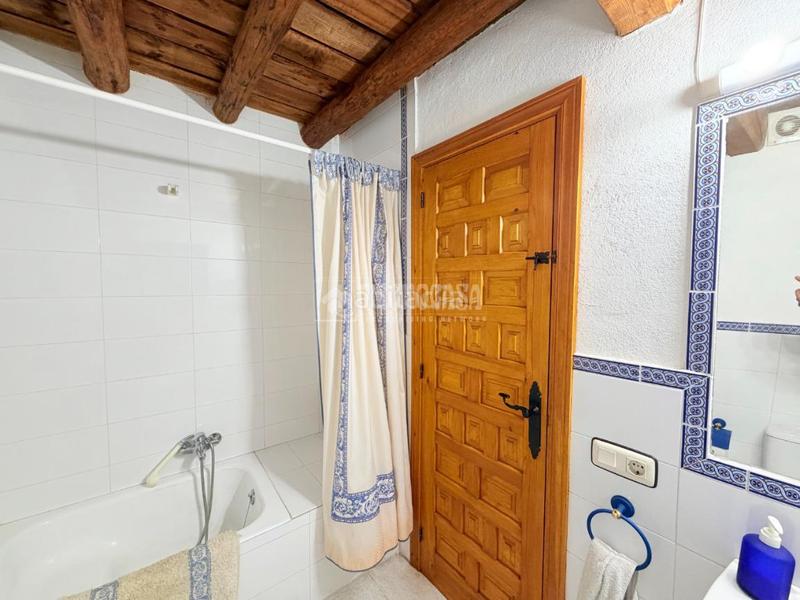 Foto 69d8d0a9-66ed-4ef3-bc26-4e5171607003. Masía casa rural en venta en Adrada de Pirón