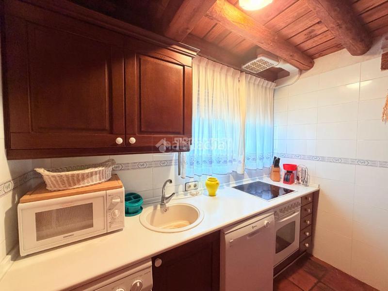 Foto e321b3f1-02bc-4fe7-8189-109c8ecfdd97. Masía casa rural en venta en Adrada de Pirón