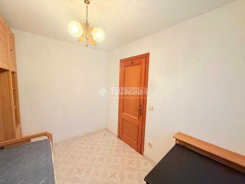 Foto 5bed080d-dd21-47dd-8456-94d069975a60. Casa aparellada amb aparcament a Cantimpalos