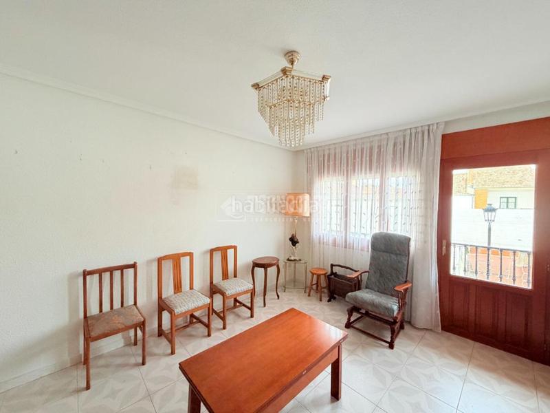 Foto 91d0805e-7333-4f18-bc68-920080096404. Casa aparellada amb aparcament a Cantimpalos