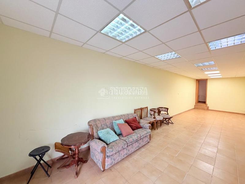 Foto a650fbc2-6255-4223-a736-8049a88b5a10. Casa aparellada amb aparcament a Cantimpalos