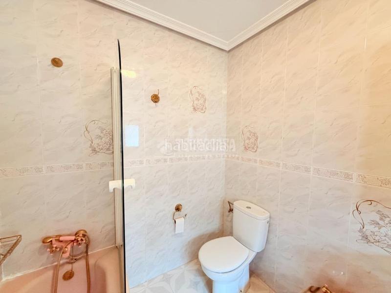 Foto b5650d5c-9c9c-48f9-99ab-7e7935098101. Casa aparellada amb aparcament a Cantimpalos