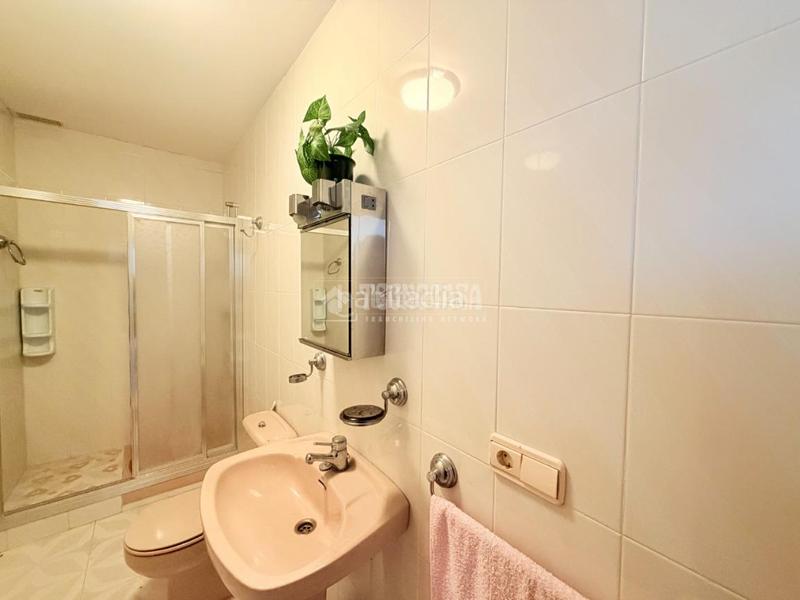 Foto bf9a45f1-b79d-416b-8e59-9ba2d7ee557b. Casa aparellada amb aparcament a Cantimpalos