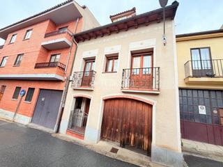 Maison à San Lorenzo - San Marcos. Casa en venta en segovia