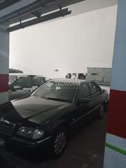 Parking coche en Cruz Roja