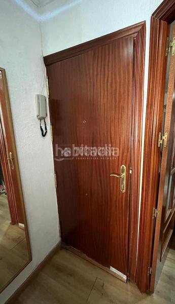 Foto 1fd3b8ae-990c-463d-9aa5-d479cec1b4b8. Piso  en venta en Cruz Roja Sevilla