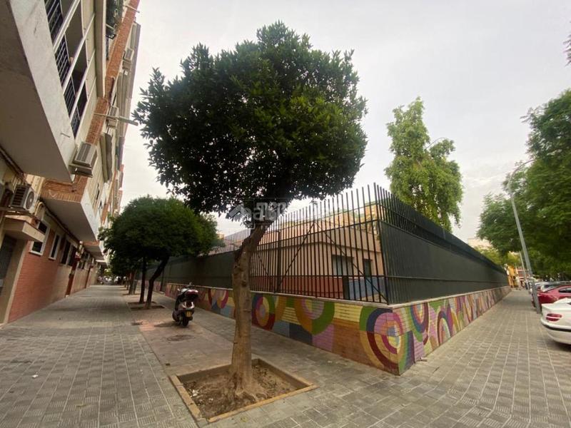 Foto c6edd51b-1252-4100-970f-81638c717cad. Piso  en venta en Cruz Roja Sevilla