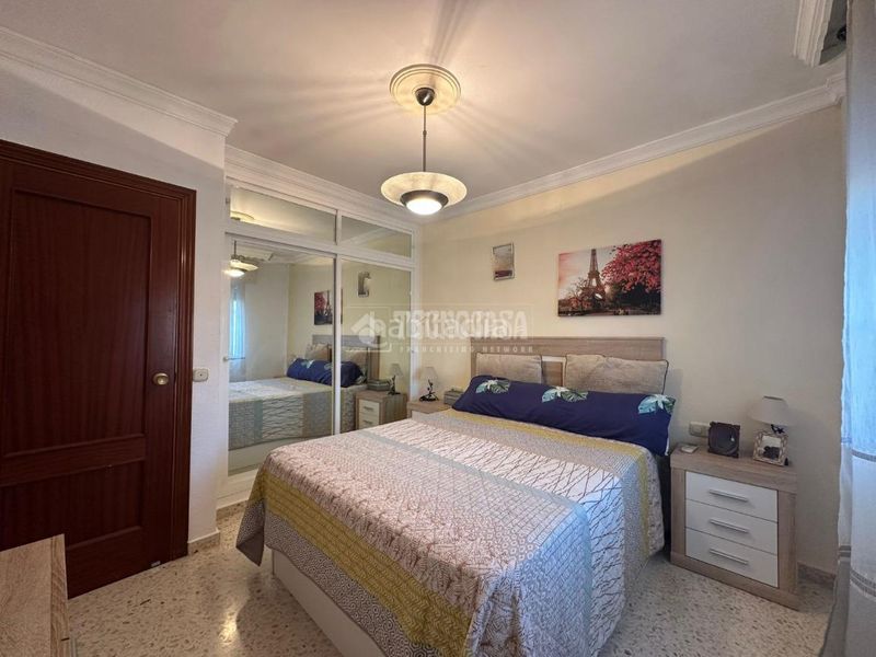 Foto 736f2747-efbb-49b2-96ae-64c8f4ae3518. Casa aparellada amb aparcament a Los Ríos Mijas