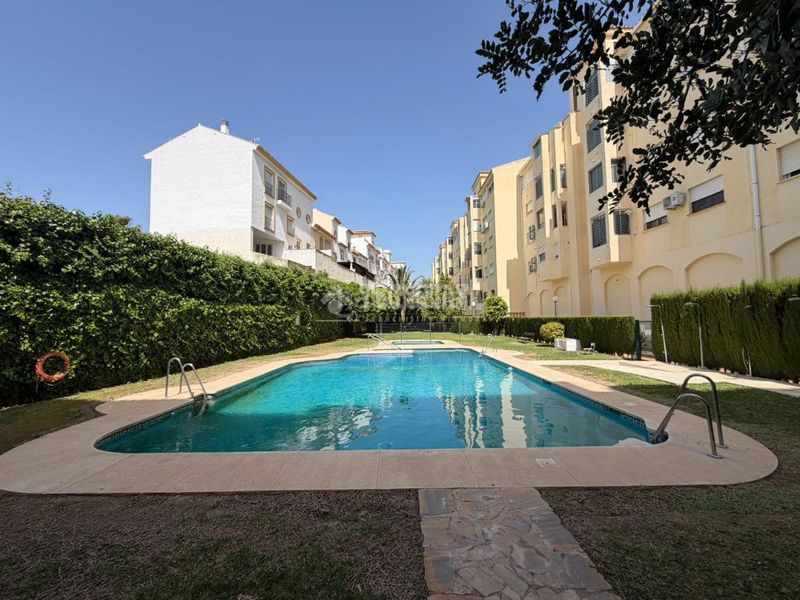 Foto 11ac0a8b-6934-4794-a373-1716741b62b2. Pis amb aparcament piscina a Los Árboles Mijas