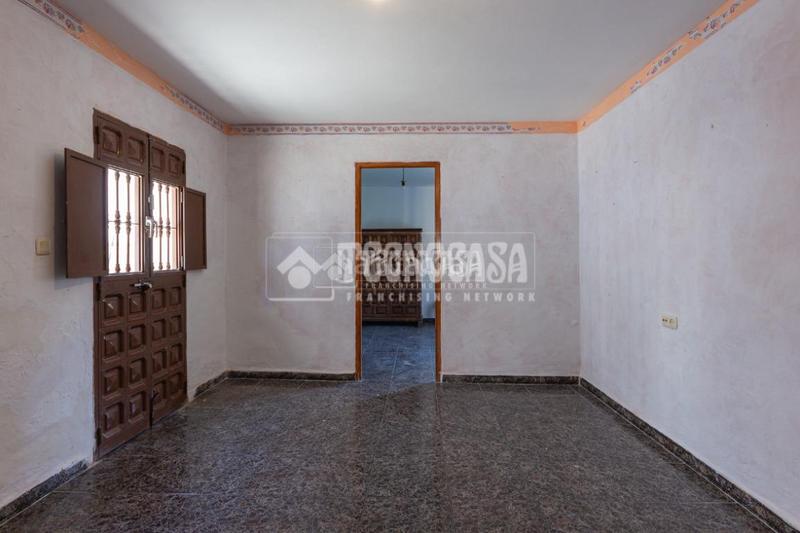 Foto 6c599633-1ccb-4a56-bd60-2b4b5f9cf1e7. Casa  en venta en Canillas de Aceituno