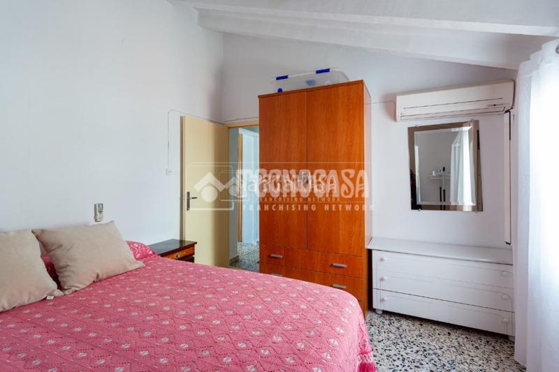 Foto 0c73e61b-fee4-4c36-90a4-a91d91ce0a47. Casa con parcheggio in Benamocarra