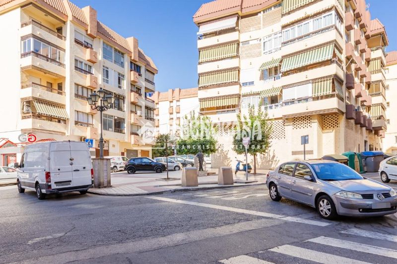 Foto b7e7ec41-8c1c-4420-8f1e-3094adf3d93b. Local commercial dans Hispanidad - Vivar Téllez Vélez - Málaga