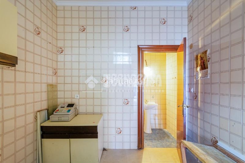 Foto ff731953-c150-4d2f-bb4f-03d12e34c825. Local commercial dans Hispanidad - Vivar Téllez Vélez - Málaga