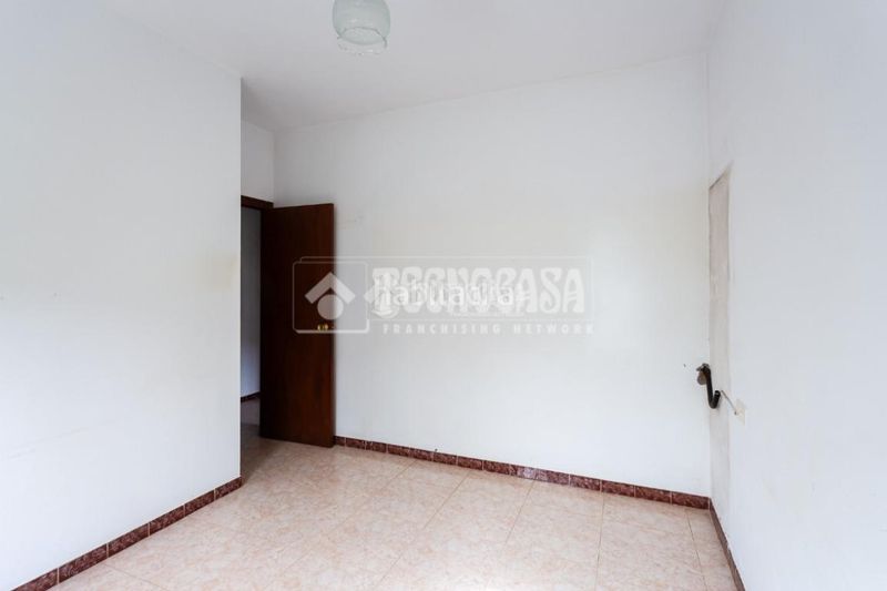 Foto d4063cc1-a5ad-4748-9651-39e47336992d. Masia a Cútar