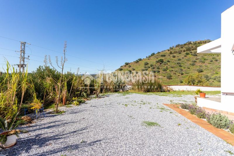 Foto a88ef611-a360-4a4c-883f-36179f0939df. Masia amb piscina a Campanillas Málaga