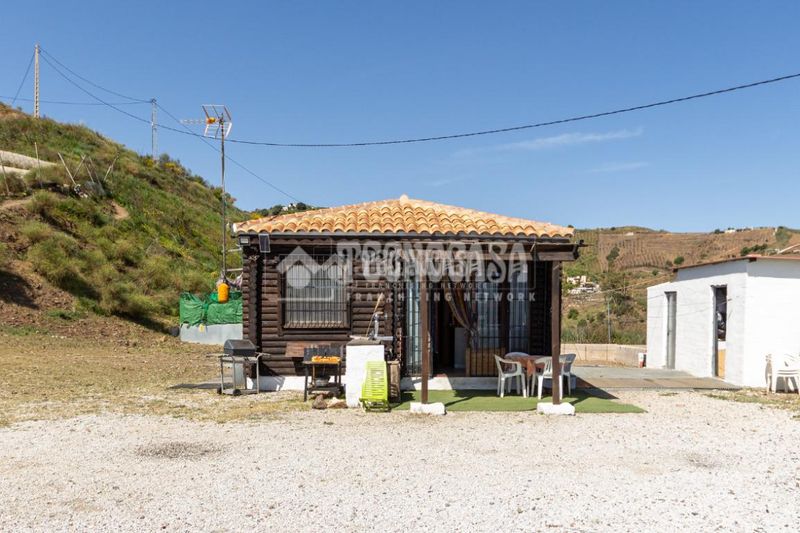 Foto 23d0abfe-3362-4e2b-b2cd-854f58fd32d3. Masía casa rural en venta en Iznate