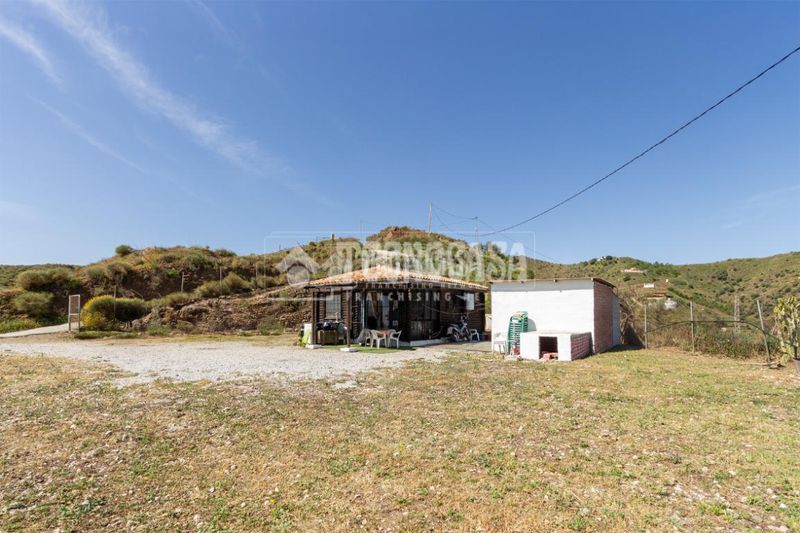 Foto 5f8745f6-dfbb-4c1f-ad81-39752263109c. Masía casa rural en venta en Iznate