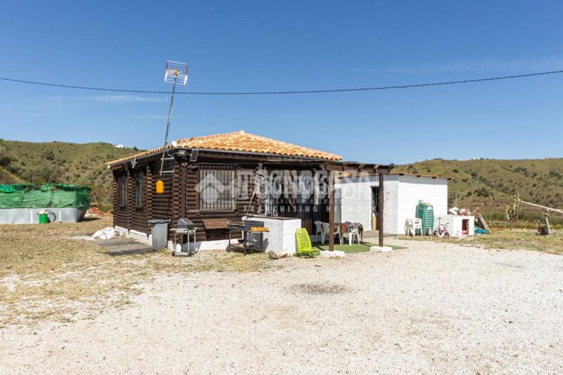 Foto 9d35cfd0-270e-42ce-9558-471bfb11acc8. Masía casa rural en venta en Iznate