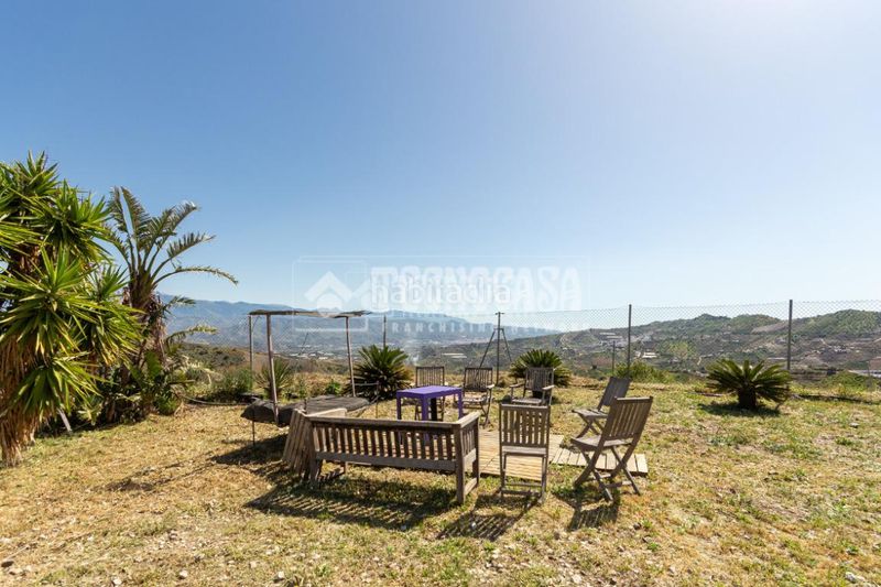 Foto a780814d-cc22-438a-ba10-fa168cbf6aa0. Masía casa rural en venta en Iznate