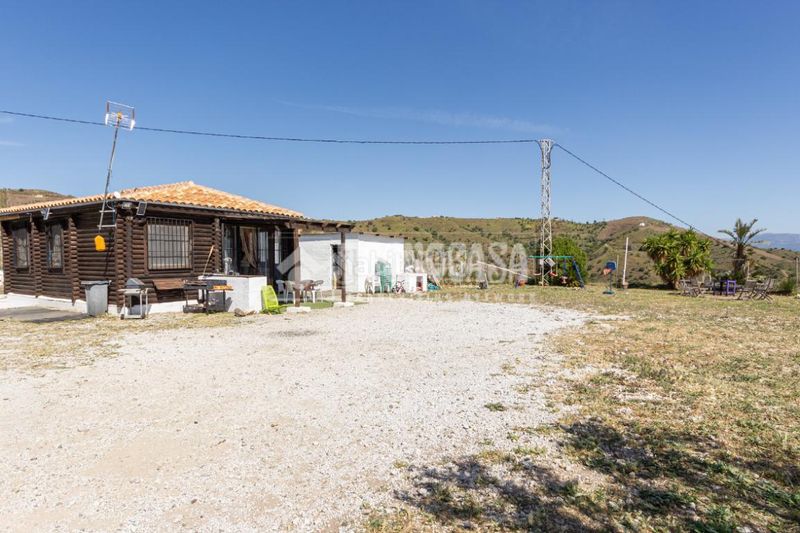 Foto d501cf6e-b359-4f87-9db3-d9c36184d017. Masía casa rural en venta en Iznate