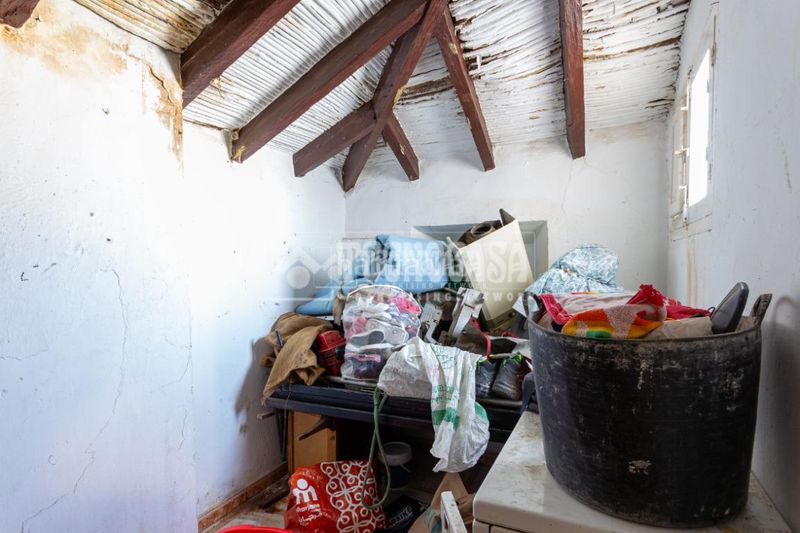 Foto 2df33ea3-1fb5-47a0-b7fa-665918298bf4. Casa  en venta en Cútar