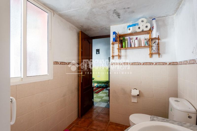 Foto 36a941df-c319-4ef6-b1db-7bee794428a4. Casa  en venta en Cútar