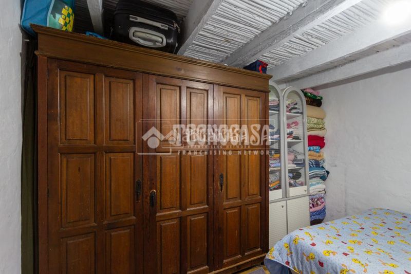 Foto 42adf914-7919-4ca2-b4fe-b1d3302d399b. Casa  en venta en Cútar