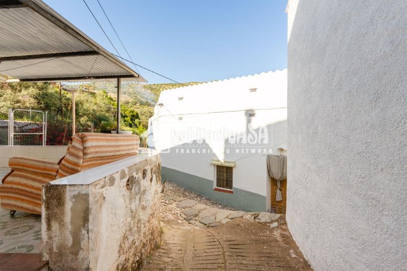 Foto 4e7ee695-7b9b-40cd-80c4-dc1d0d44aa58. Casa  en venta en Cútar