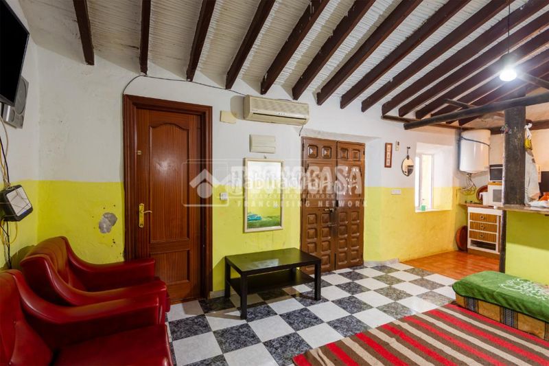 Foto c76e031d-dcf9-4023-8fe8-2de07915bf0a. Casa  en venta en Cútar