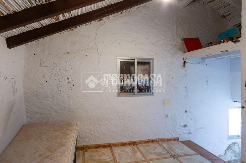 Foto c9704889-dac3-43a5-a605-eb0ee66b2b96. Casa  en venta en Cútar