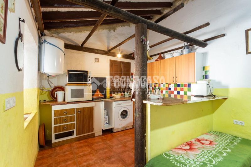 Foto e3f48d44-8938-4c66-9d2b-a44c5bfdcc08. Casa  en venta en Cútar