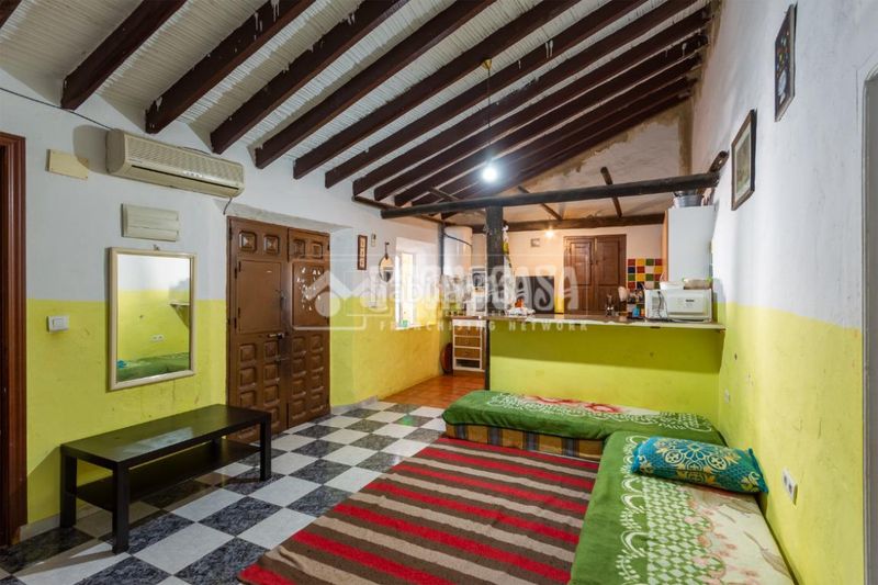 Foto eb4f8287-a89d-4574-996c-cc357e13d75a. Casa  en venta en Cútar