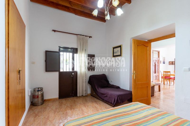 Foto 4b051b85-4274-42d8-a39e-c82da99a0b24. Pis a Benamargosa