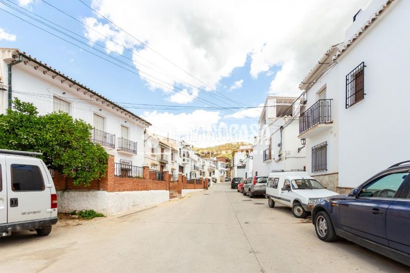 Foto 800aa599-fa14-4672-a312-c383ada4e27a. Pis a Benamargosa