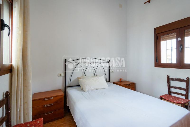 Foto c1ad173c-88c9-4efb-ad42-b12f00e721b4. Pis a Benamargosa
