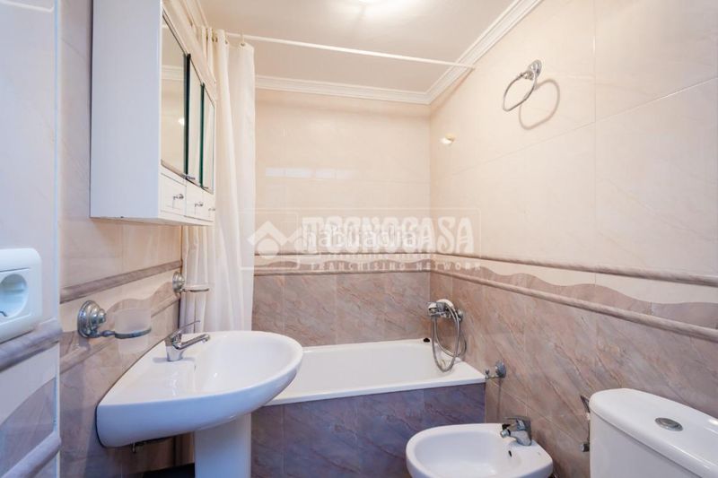 Foto dfb8118b-b73a-4496-bf5e-091ae790cb59. Casa a Benamargosa