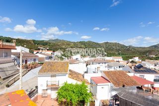 Casa en Cútar. Casa en venta en benamargosa