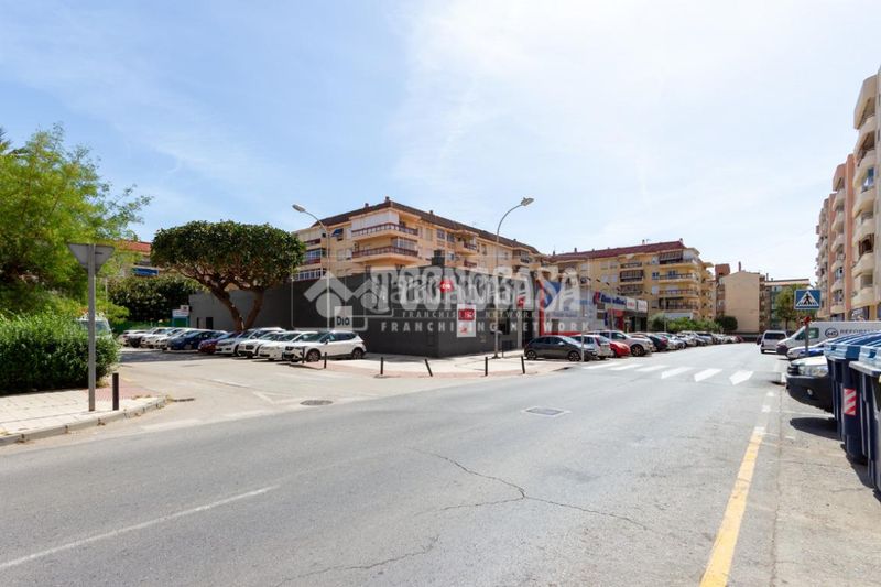 Foto 0dca8021-3925-4f14-ac37-752aabfc6678. Pis amb piscina a Hispanidad - Vivar Téllez Vélez - Málaga