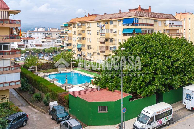 Foto 5016904a-d85f-432b-8080-746702a05296. Pis amb piscina a Hispanidad - Vivar Téllez Vélez - Málaga