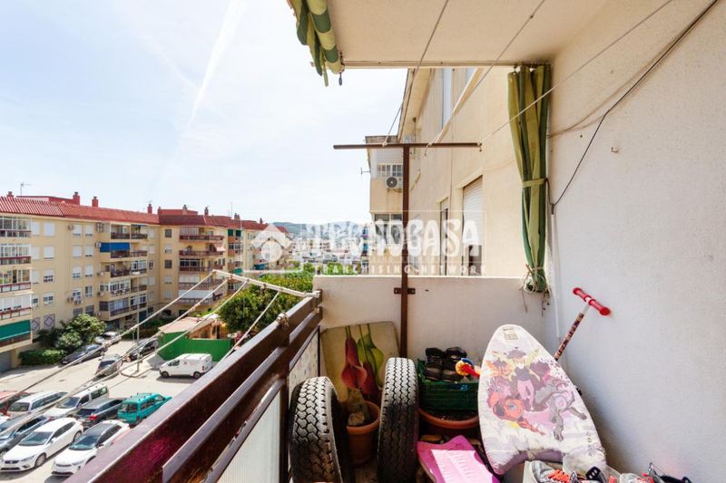 Foto b1e26872-5132-40a4-a0bf-15dd630a0bbb. Pis amb piscina a Hispanidad - Vivar Téllez Vélez - Málaga